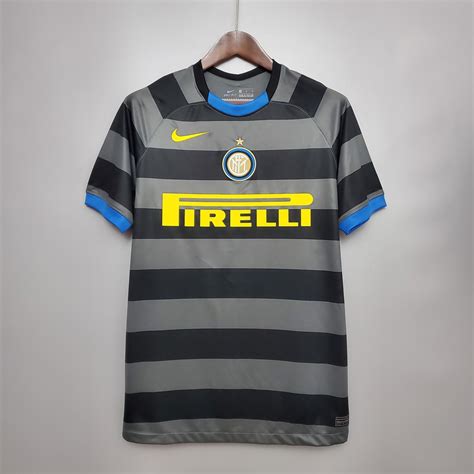 Football club internazionale milano, sobretudo conhecida normalmente por internazionale, inter de milão ou simplesmente inter, é um clube italiano de futebol com sede na. Camisa Inter de Milão 2020-2021 Nike Jogo 3
