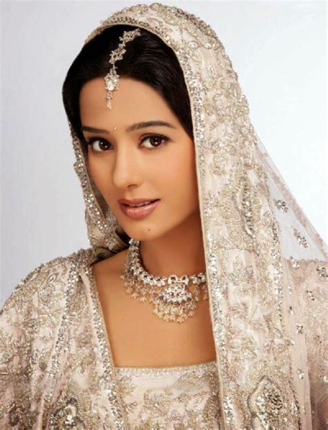 Amrita rao flaunts baby bump in latest photo. Amrita Rao in Vivah | Amrita rao, Indian bridal, Bridal wear