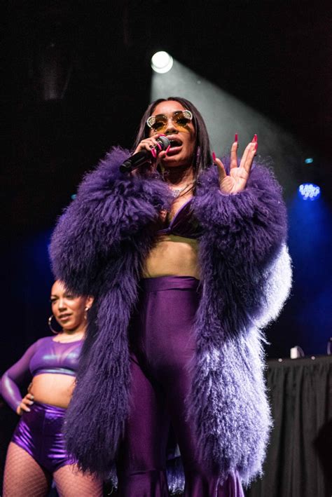 Pull up in your hood best dressed. Rapper, alumna Saweetie impresses at 2019 Conquest | Daily ...