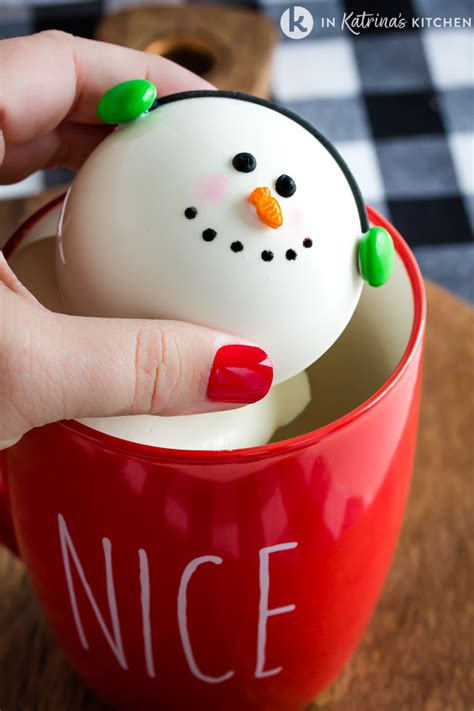 Melting Snowman Hot Chocolate Bombs