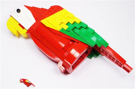 Lego Ideas Parrot With Green And Yellow Feathers White Face And