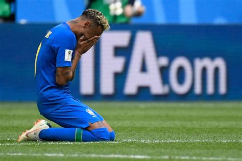 neymar cries for brazil superstar breaks down in tears after helping selecao to late victory