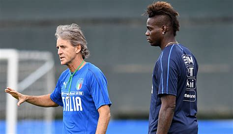 Mancini's playing career with the azzurri was complicated and unfulfilled, but the former manchester city coach is making up for that now. Italien-Coach Mancini watscht Mario Balotelli ab: "Spielt ...