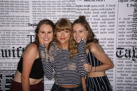 Taylor Swift Sends 3000 To Smith College Student Who Lost Two Jobs