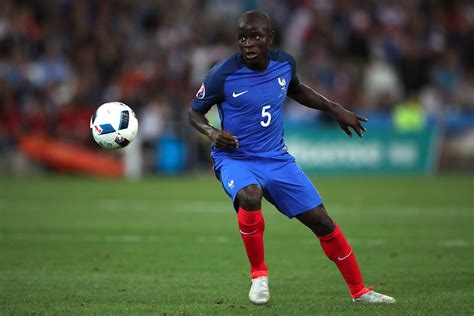 N'golo kanté plays for english league team london fc (chelsea) and the france national team in. France Need to Build Around Chelsea's N'Golo Kante | Football Whispers