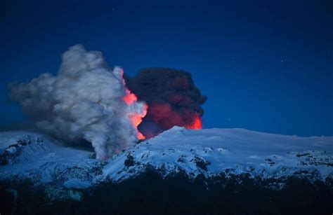 Everything You Need To Know About The 2010 Eyjafjallajökull Eruption In
