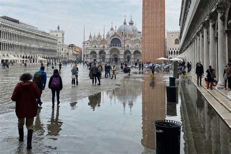 A Guide To Acqua Alta What To Do In Venice When It Floods Tuscany