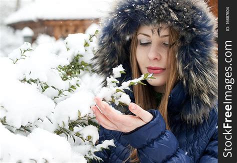 Snow Girl Free Stock Images And Photos 16687604