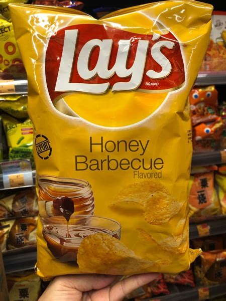 Lays Honey Barbecue Flavoured Potato Chips 1source