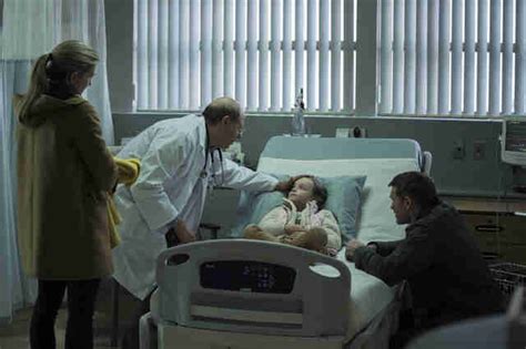 Fractured movie reviews & metacritic score: 'Fractured' Netflix Movie Review: Sam Worthington Drama ...