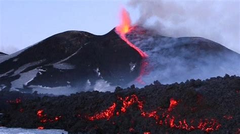 La Espectacular Erupción Del Monte Etna Uno De Los Volcanes Más