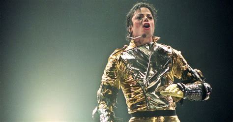 Sheryl Crow Claims She Saw Michael Jackson Doing ‘really Strange Things During His Bad Tour In