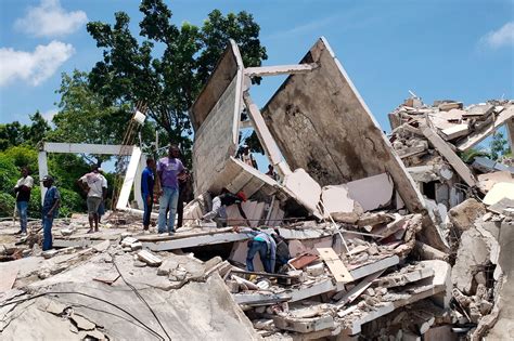 Strong Earthquake Rocks Haiti Killing Hundreds The New York Times