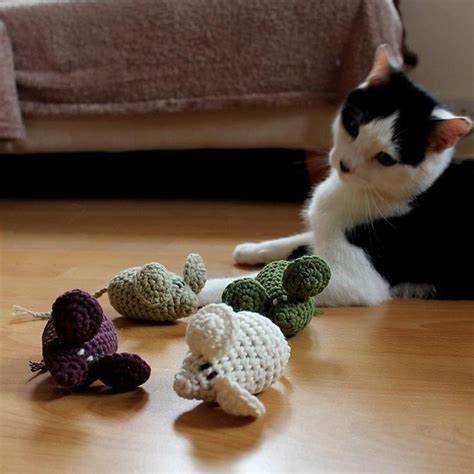 Hampton The Mouse Cat Toy Crochet Pattern By Anna Nikipirowicz
