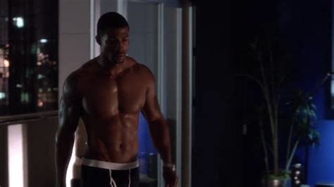 AusCAPS Robert Christopher Riley Shirtless In Hit The Floor 2 03