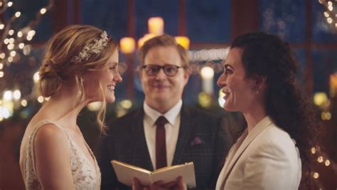 Hallmark Ceo Apologizes After Cable Network Pulled Zolas Same Sex Wedding Ad Sparking