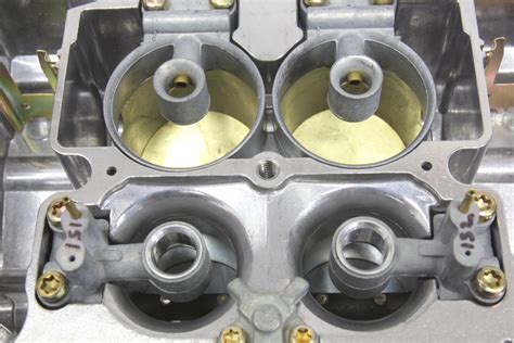 Edelbrocks Avs Ii Carburetor Improving Response And Modulation