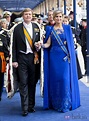Máxima de Holanda con un vestido azul a su llegada al acto de ...
