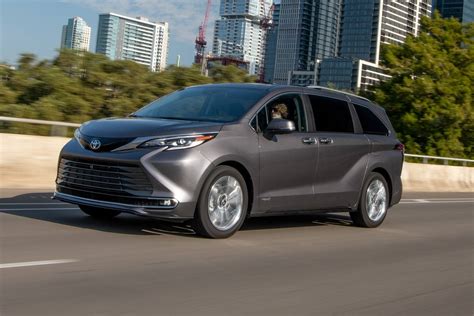 Get Toyota Sienna 2021 Electric Png