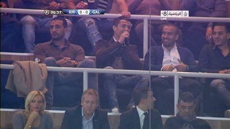 Which world cup player should you hook up with? Photo Badr Hari avec Cristiano Ronaldo : Real Madrid vs ...