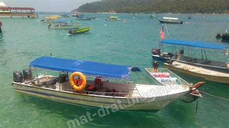Pulau perhentian consists of 2 main islands which are located about 25km away from the town of kuala besut. MAT DRAT... : Kampung Nelayan Pulau Perhentian Kecil
