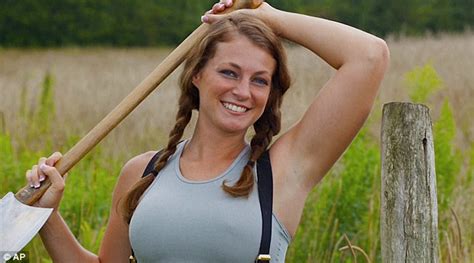 Maines Axe Women Are Showing Up The Men In Competitive Wood Chopping