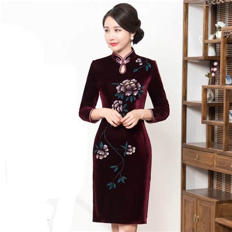 chinese-traditional-clothes-elegant-women-velvet-warm-cheongsam-flower