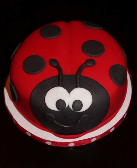 Creative Cakes By Lynn Ladybug Cake And Cupcakes Ladybug Cake Bug Birthday Cakes Ladybug Cakes