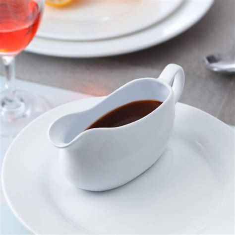 The 12 Best Gravy Boats For Your Thanksgiving Table 2022