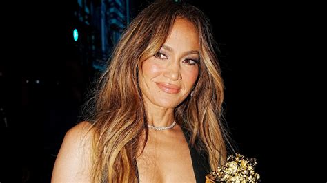 Jennifer Lopez Just Added A Braided Touch To The Classic Middle Part