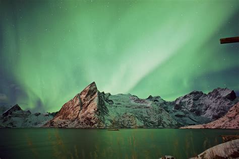 [oc] [5705x3804] incredible aurora borealis seen at lofoten islands norway dec 2017 ift