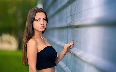 2560x1600 Girl Posing Wall Wallpaper2560x1600 Resolution Hd 4k