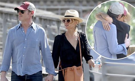 Naomi Watts And Billy Crudup Passionately Lock Lips In Paris Daily Mail Online