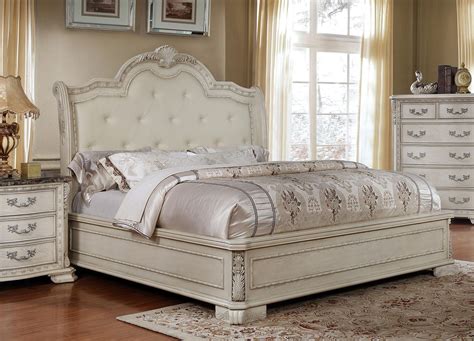 Antique White Tufted King Size Bedroom Set 6pcs Traditional Mcferran