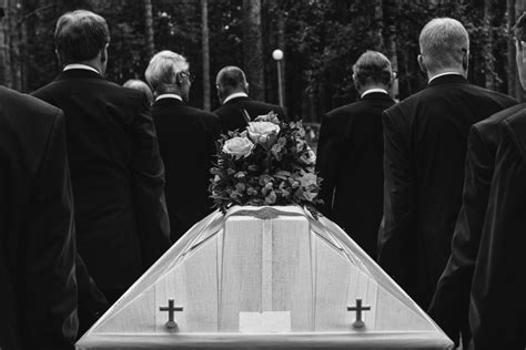 How To Plan For A Large Funeral Dillamore Funeral Service