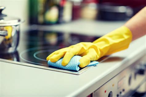 Kitchen Cleaning Tips: How to Keep a Spotless Kitchen