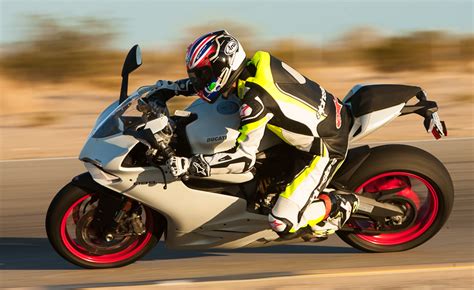 This bike rides at a speed of 271 km per hour and this innovation has been bought forward from italy. Best Sportbike of 2014