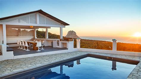 Rent a villa in ibiza and get the most out of your holiday. Villa Villa 794 à Ibiza - Piscine | Villa, Ibiza, Location ...