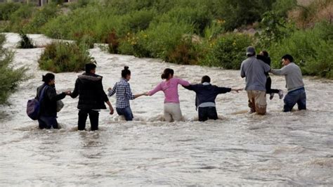 La Contaminación En El Río Bravo Por Donde Al Año Cruzan Miles De