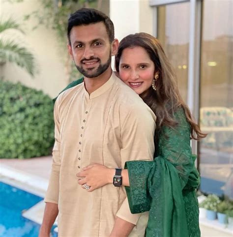 shoaib malik celebrates eid with wife sania mirza in dubai showbiz pakistan