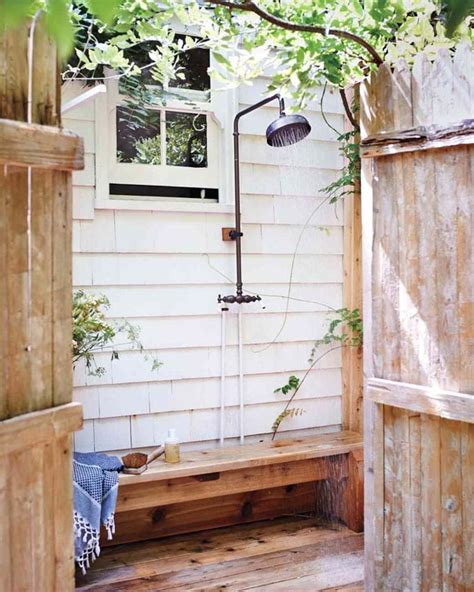 Outdoor showers may seem like a luxury—something that only those with beach houses would need or be lucky enough to have. 32 Beautiful & Easy DIY Outdoor Shower Ideas - A Piece of ...
