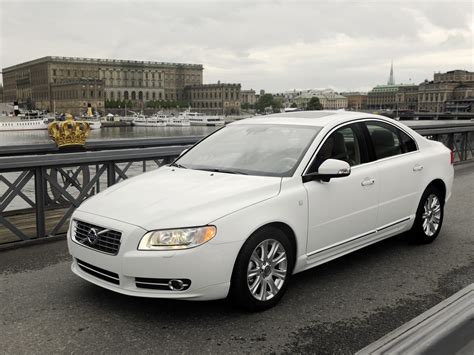 Volvo has history on its side. VOLVO S80 specs & photos - 2009, 2010, 2011, 2012, 2013 ...