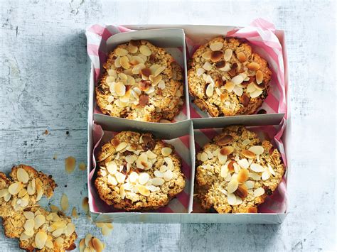 For reference, at this number of grams, whole wheat kernels rank at 45, brown rice at 50 and quinoa clocks in at 53. Oatmeal-Apple Cookies | Click 'N Cook