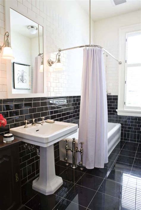 Choosing the right bathroom tiles will consider not only the aesthetic speaking of bathroom tile ideas, in this article we will not show you not only the beauty of final look but also white bathroom tiles will help to bounce the sun light that comes to the room. 25+ Incredibly stylish black and white bathroom ideas to ...