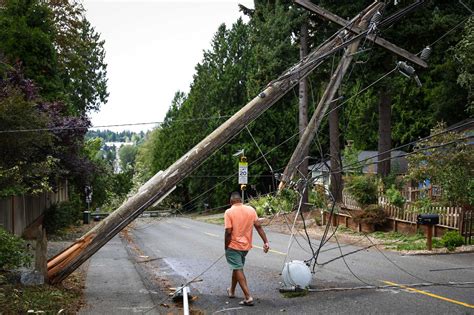Rare August Windstorm Hits Seattle