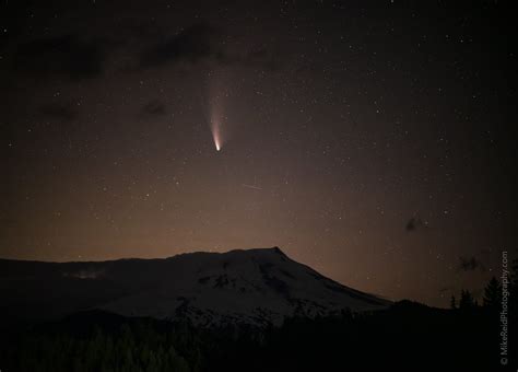 Comet Over Mount Baker Comet Last Night Over Mount Baker Flickr