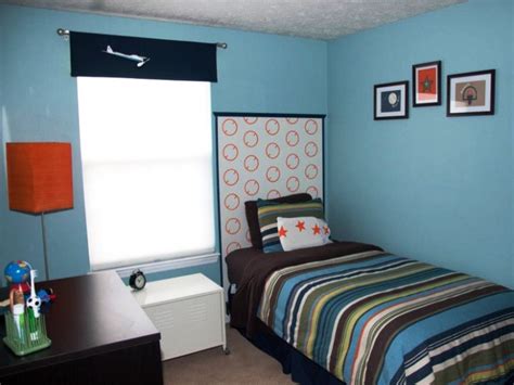Karena kesannya yang feminim membuat warna cat rumah ini lebih cocok untuk kamar tidur atau ruang keluarga. 8 Ide Kamar Tidur Cowok Yang Keren Dan Super Nyaman Warna ...