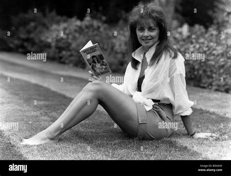 Carol Vorderman Schwarzweiß Stockfotos Und Bilder Alamy