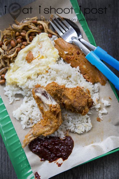 From fried nasi lemak to nasi lemak served with lobster, here are the new sunday times' top nasi lemak picks. Tree Coconut: Next Gen Nasi Lemak | ieatishootipost