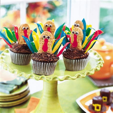 40 thanksgiving cupcakes to end the holiday on a sweet note. Easy Adorable Thanksgiving Cupcake Decorating Ideas